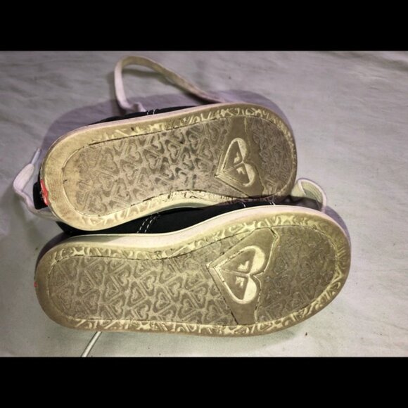 Sneakers - Picture 9 of 11